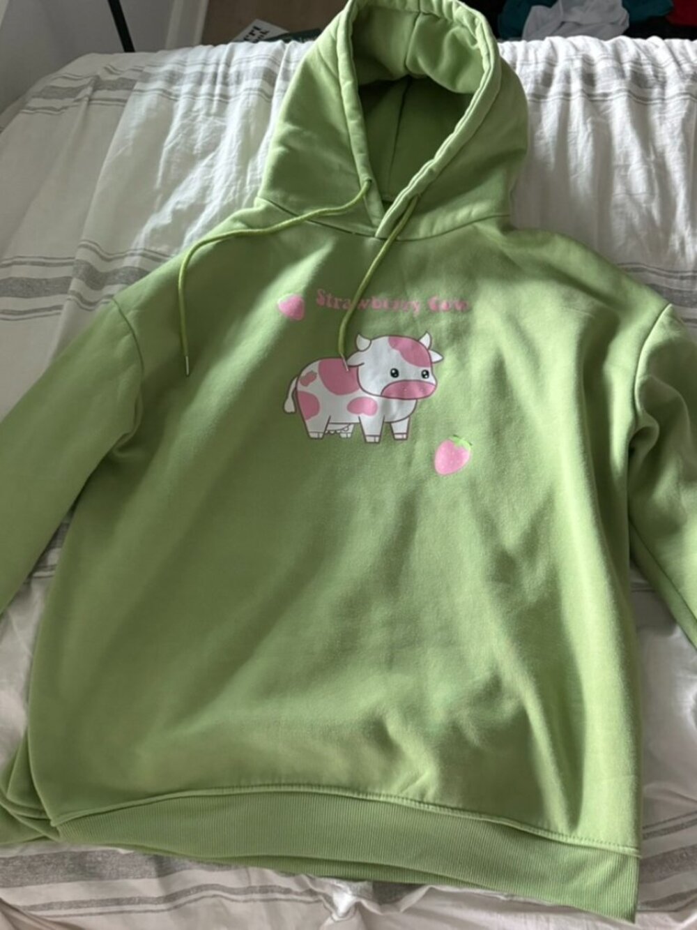 Green Strawberry Cow Graphic Hoodie – Size 3XL